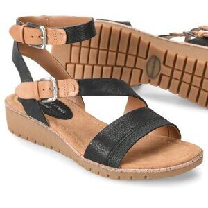 COMFORTIVA Corvina Ankle Strap Buckled Gladiator Sandals Size 10  New/Box